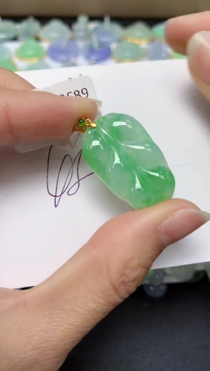 【闪购商品】翡翠18K金镶嵌颈饰天然翡翠A货