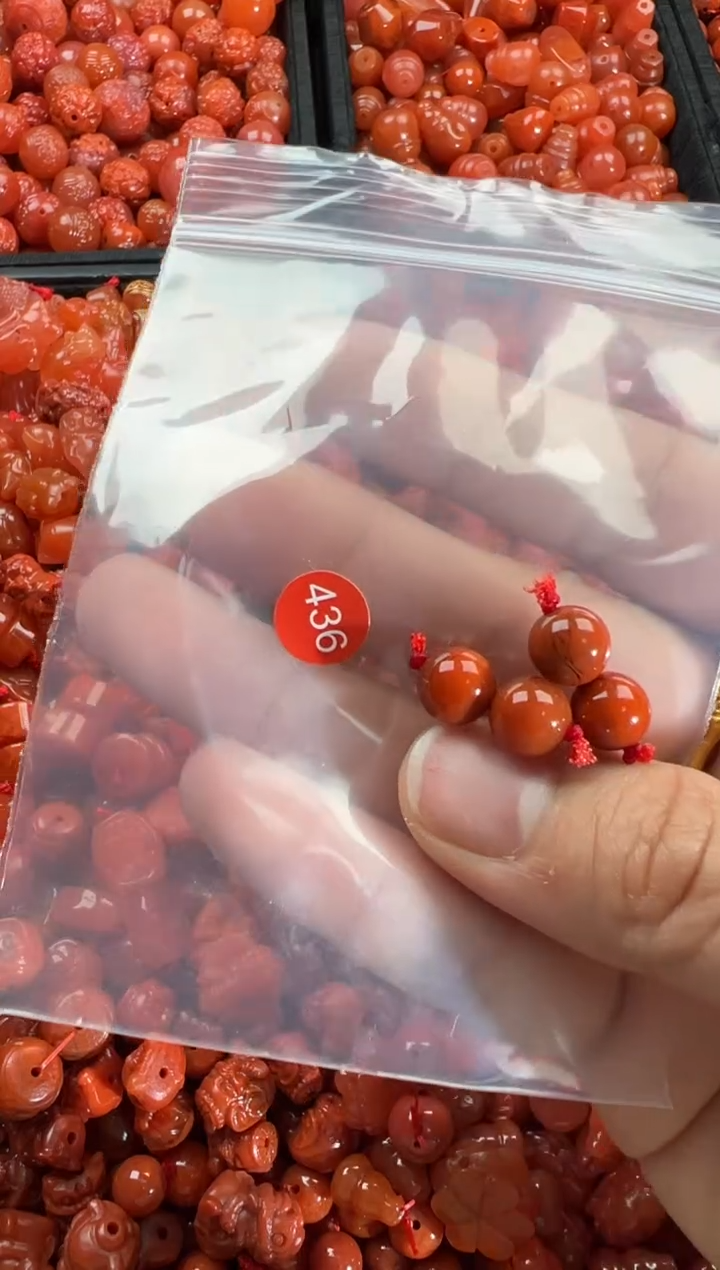 【闪购商品】南红玛瑙颈饰未镶嵌1