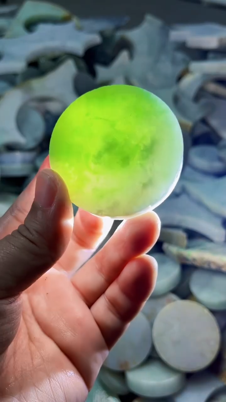 【闪购商品】翡翠挂件未镶嵌A货康壹269