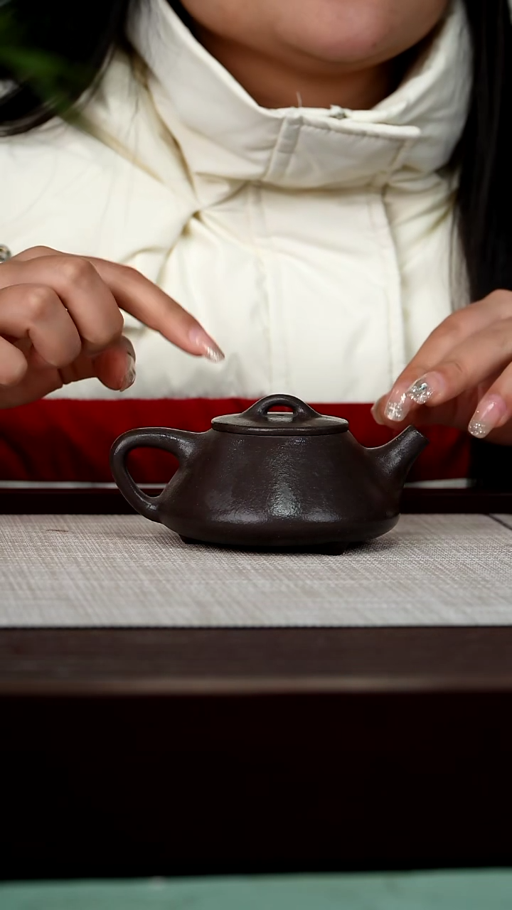 【闪购商品】宜兴原矿紫砂壶茶壶180C