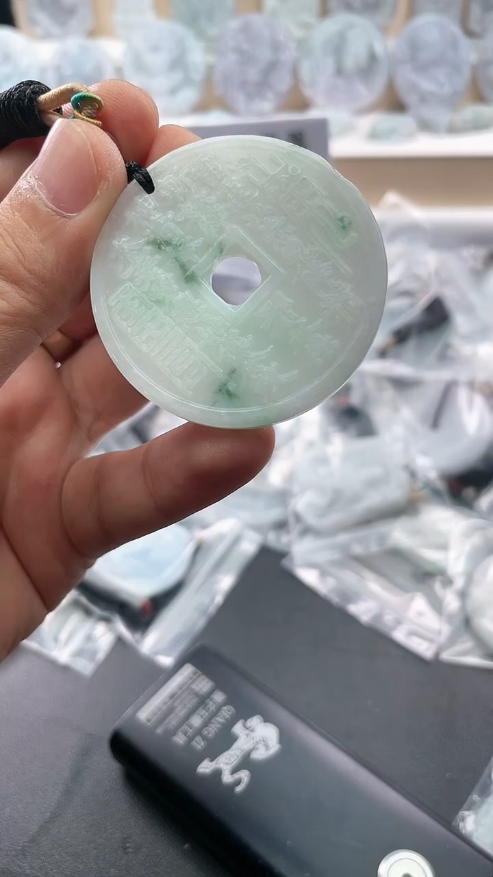 翡翠未镶嵌颈饰..../6/5/ 473