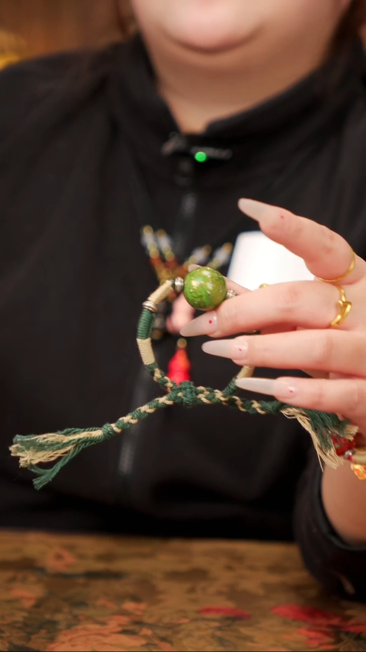 【闪购商品】81 灵宝阁漆艺葫芦型手串39.9