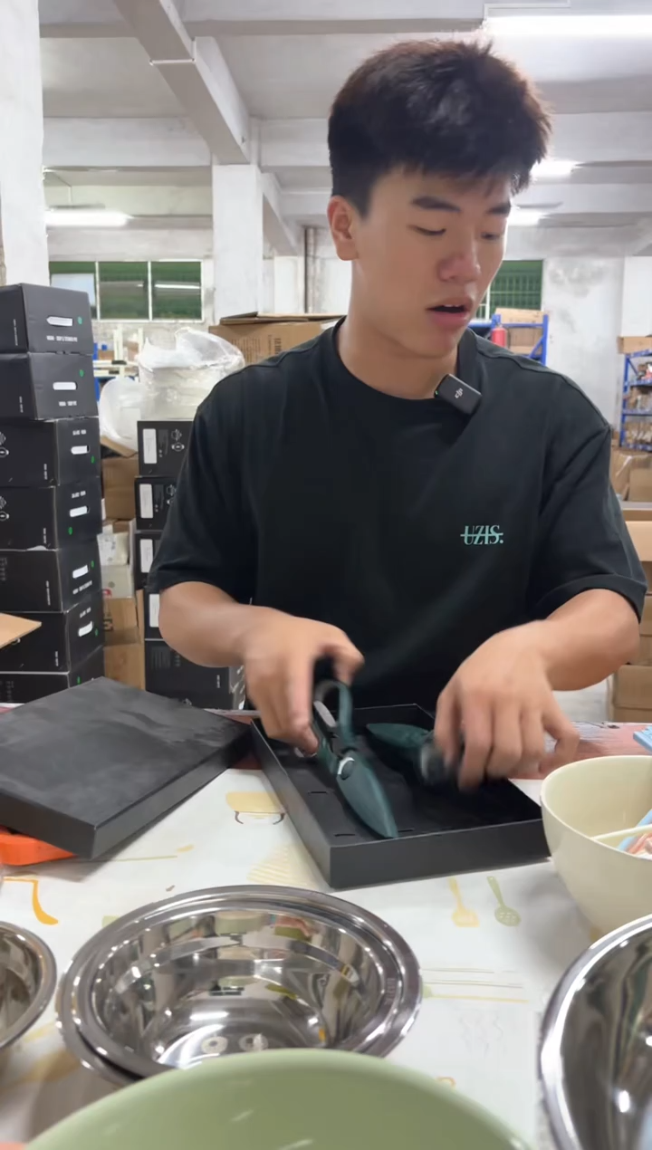 直播间秒杀清仓微瑕产品，可能当过样品拍照