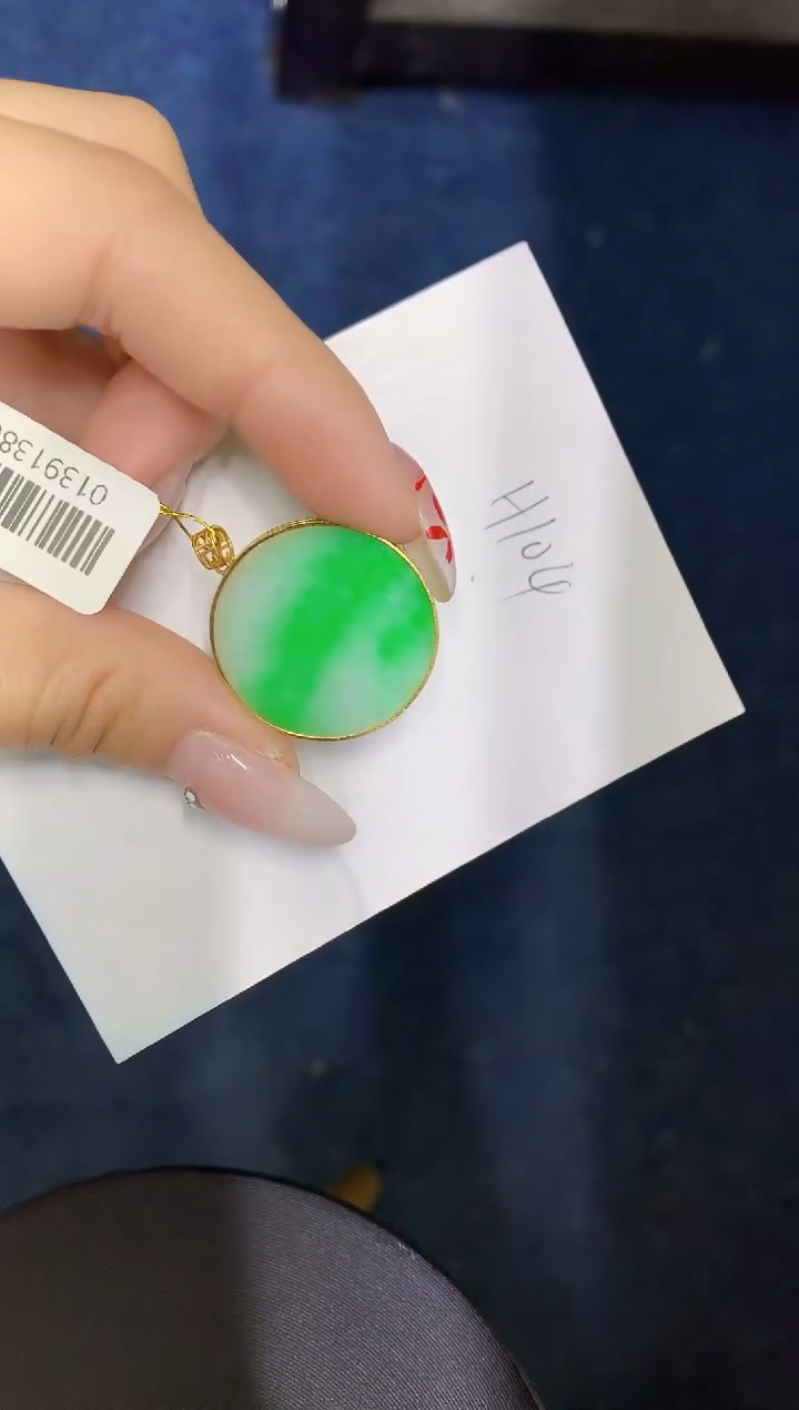 【闪购商品】翡翠颈饰18K金镶嵌000000000000