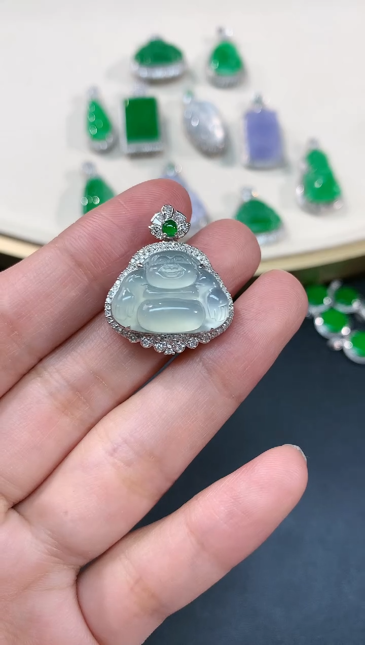 【闪购商品】翡翠吊坠(不含链)18K金镶嵌A6|9800