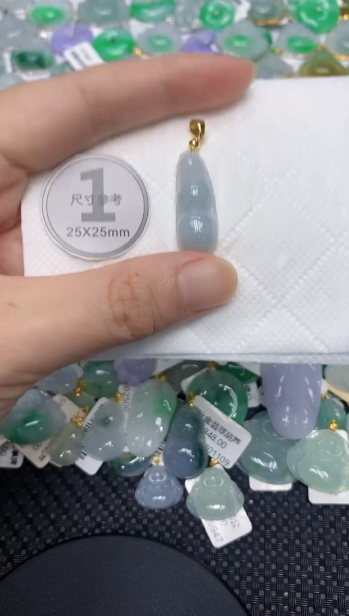 翡翠未镶嵌颈饰1111111