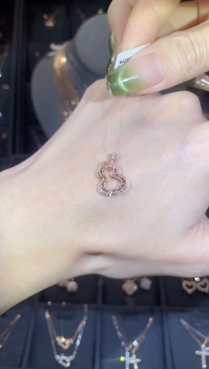 【闪购商品】钻石吊坠(不含链)18K金镶嵌18K金玫  多人 葫芦