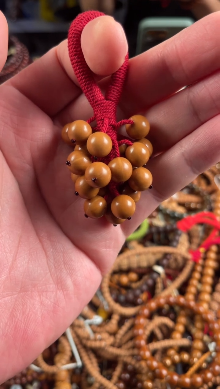 吊坠猴头核桃王胖子文玩工作室葡萄串红绳