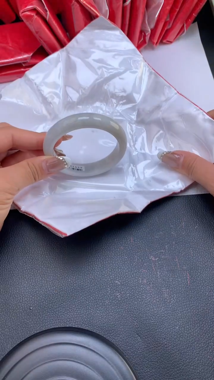 【闪购商品】翡翠手镯未镶嵌天然缅甸A货翡翠手镯