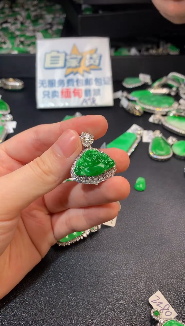 【闪购商品】翡翠颈饰银S925镶嵌翡翠