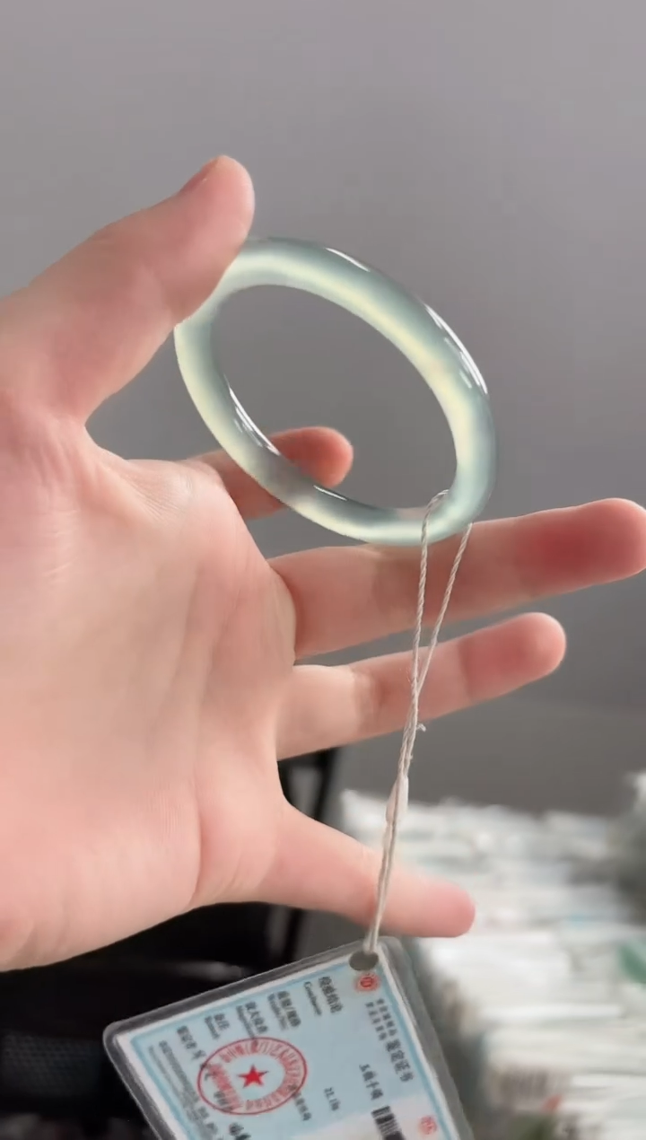 玛瑙/玉髓手镯未镶嵌57圈