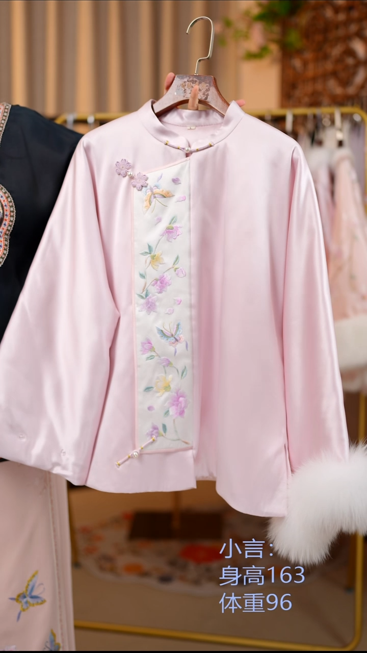 织绣桑蚕丝非遗苏绣服饰