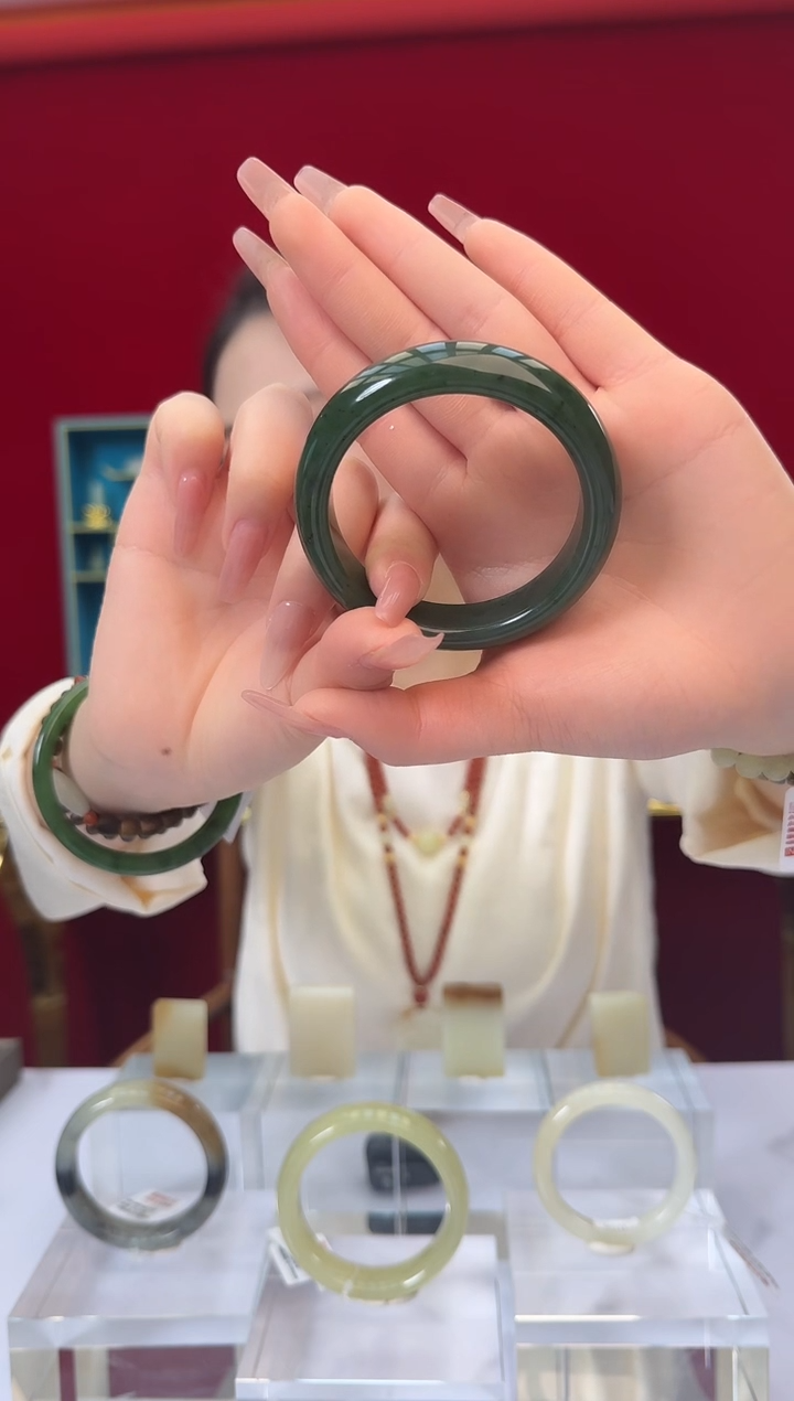 未镶嵌手镯和田玉陌*人闪购俄罗斯碧玉手镯59mm