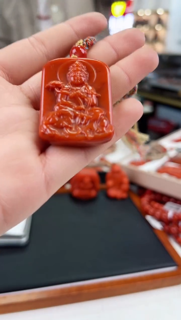 【闪购商品】南红玛瑙吊坠未镶嵌一个/条