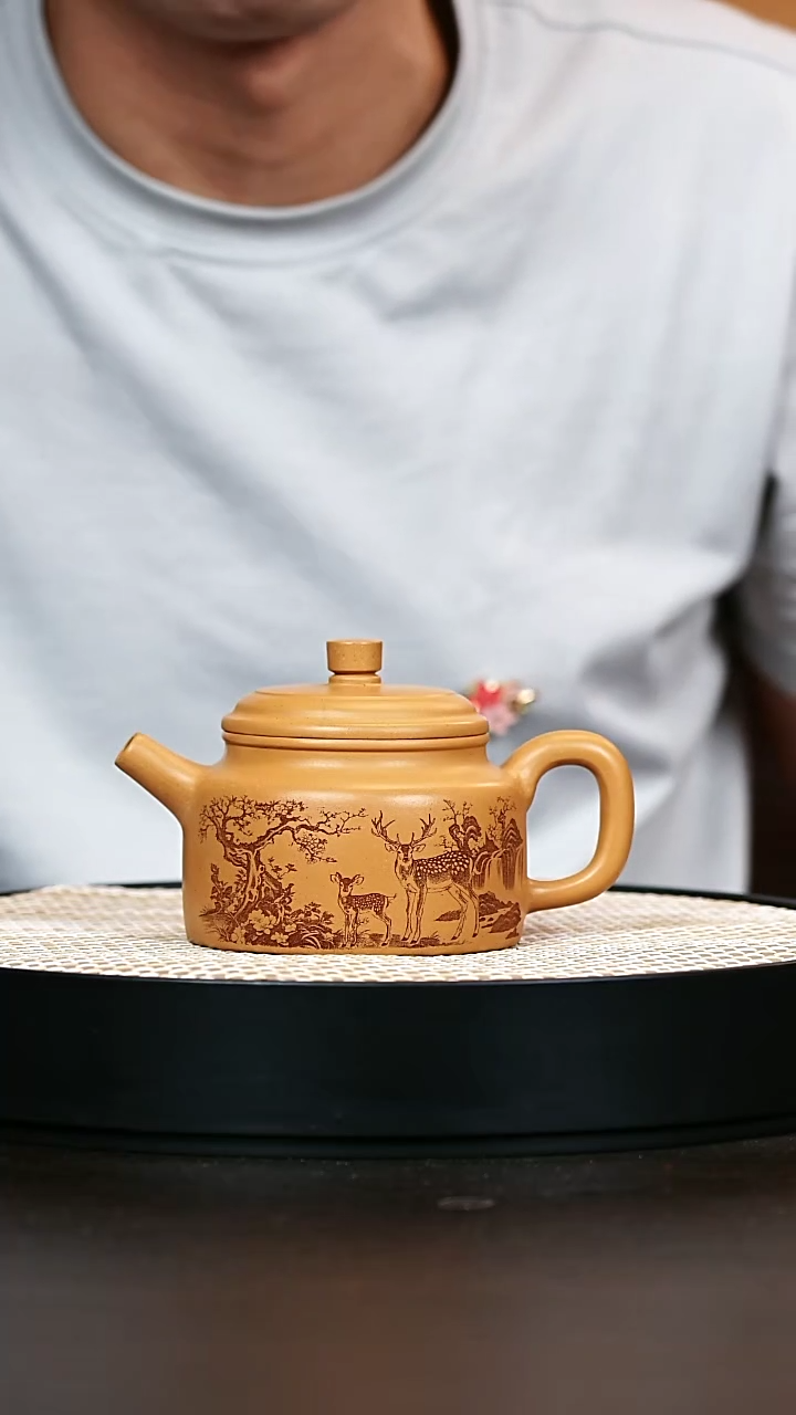 紫砂茶宠黄金段一鹿有你德钟紫砂壶