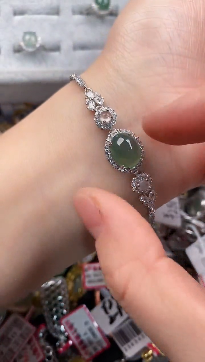 银S925镶嵌戒指翡翠777           8