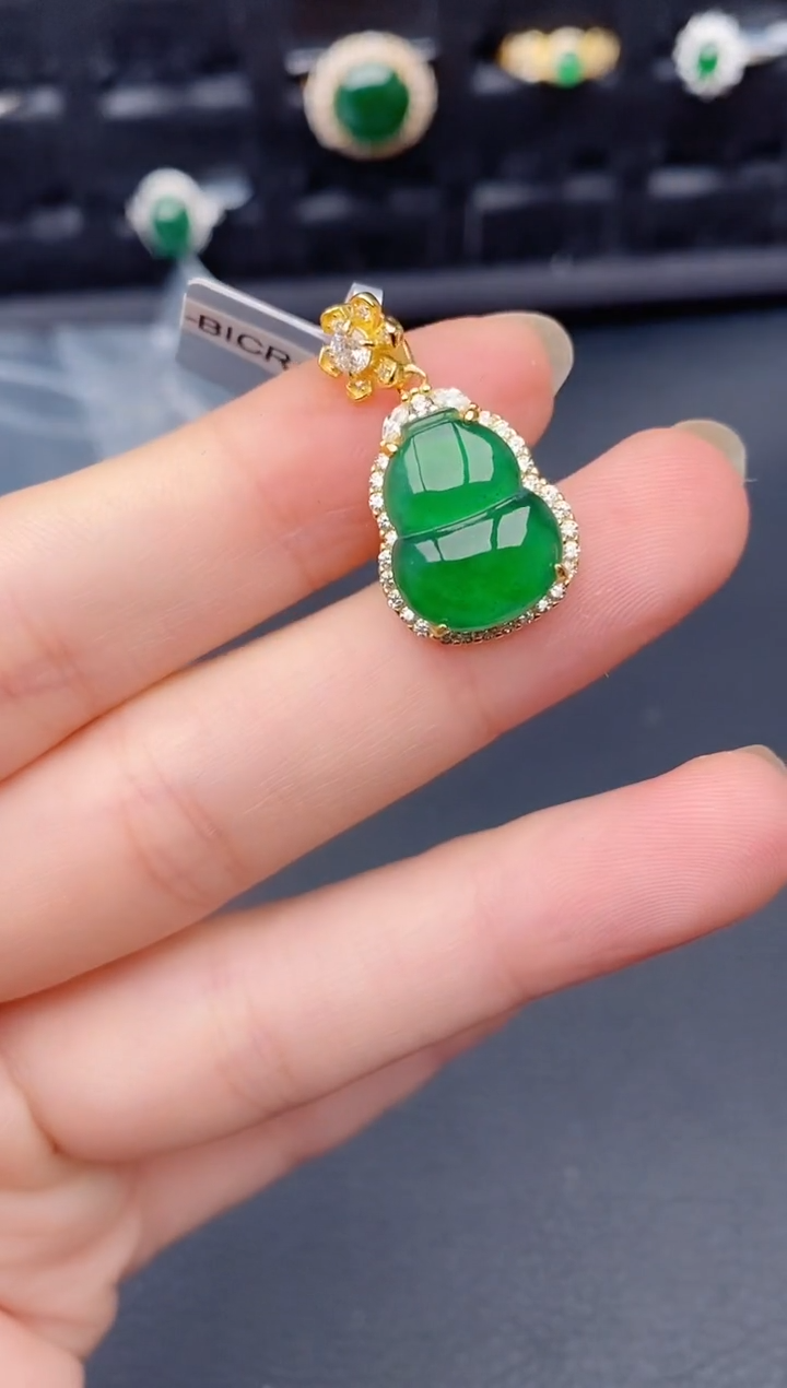 颈饰银S925镶嵌翡翠天然a货翡翠240