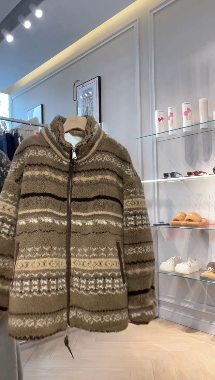 25秋冬新款  原价1080 S码 M码 拍下备注