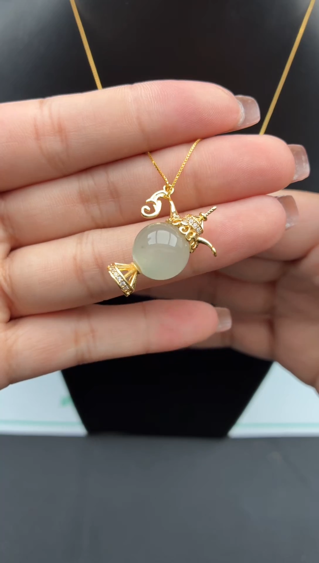 石英质玉未镶嵌颈饰非洲翠吊坠