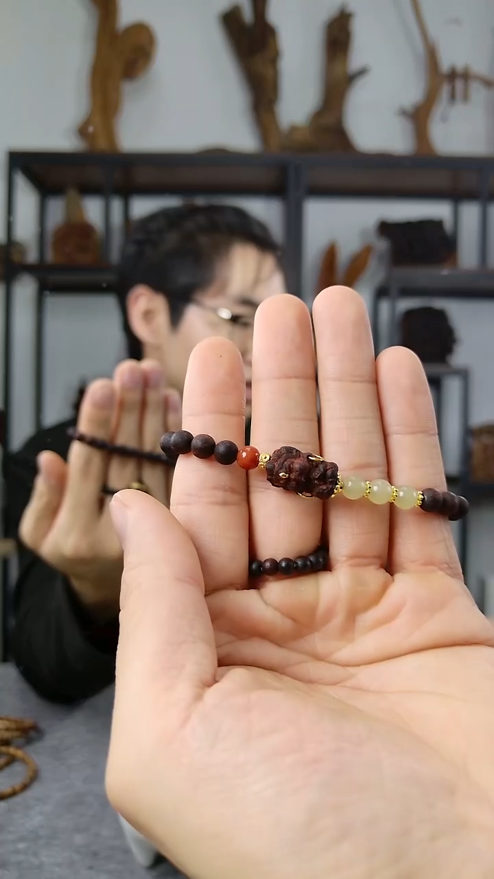 木质降真5A+满油黄财神0.6单圈手串