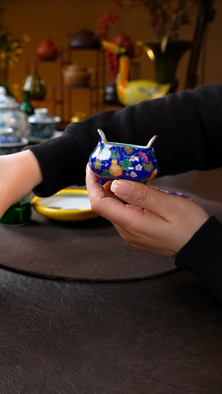 【闪购商品】珐琅彩蓝底葫芦小香炉