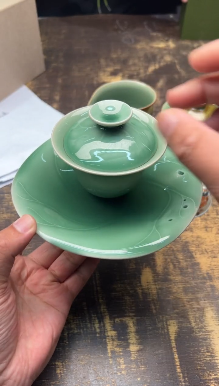 【闪购商品】/徐志伟荷叶盖碗、