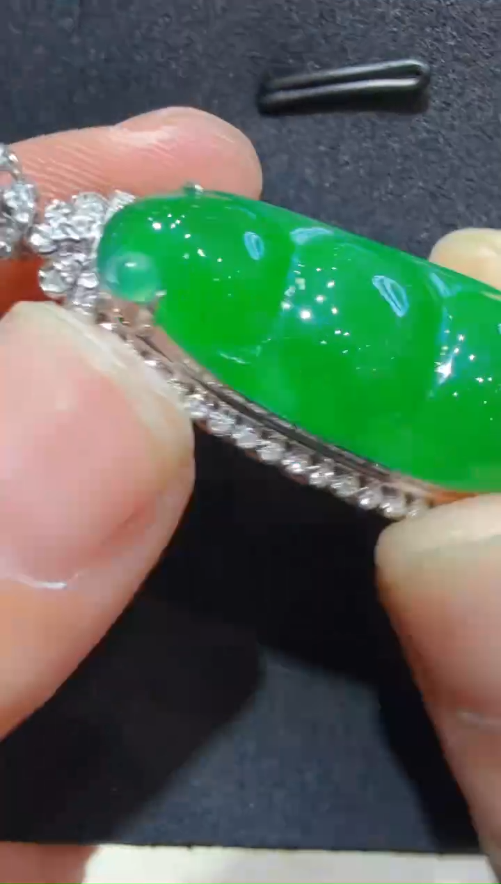 吊坠(不含链)18K金镶嵌翡翠多样性团购发一件