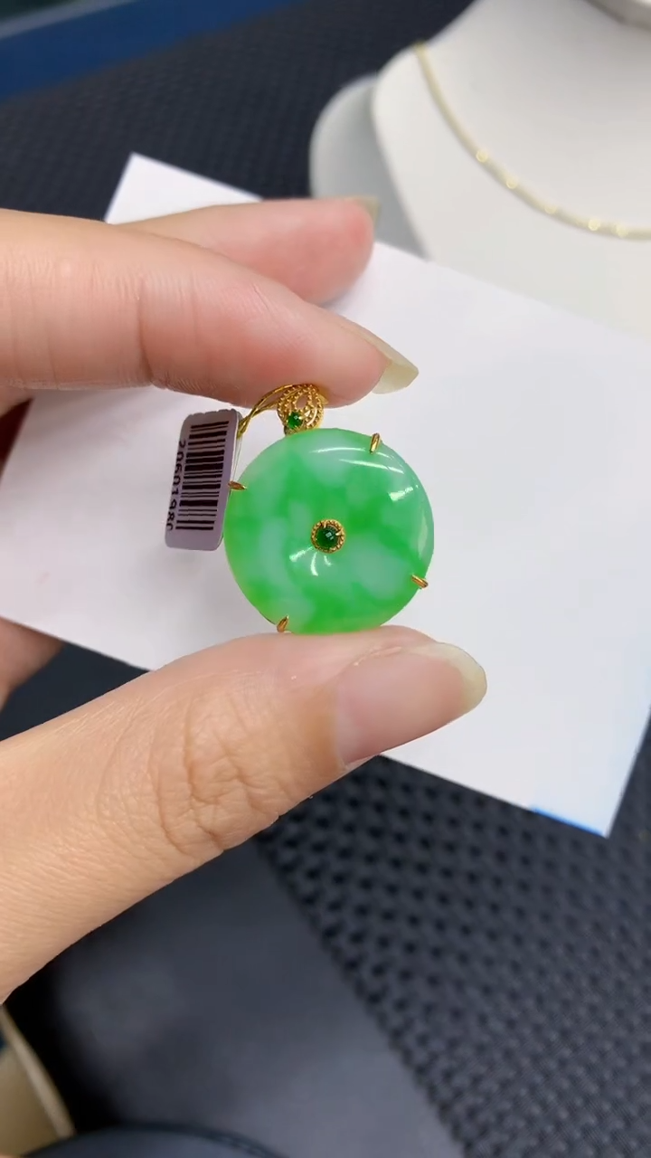 【闪购商品】翡翠颈饰18K金镶嵌            8