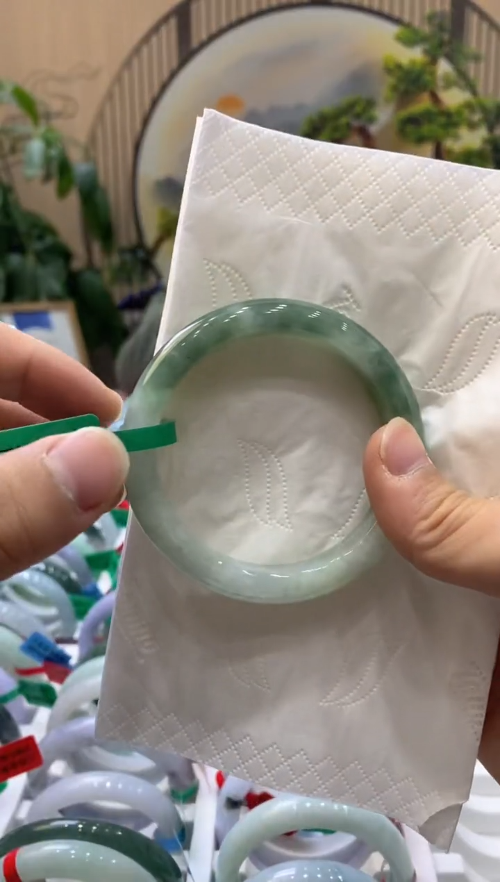 【闪购商品】翡翠手镯未镶嵌000010853