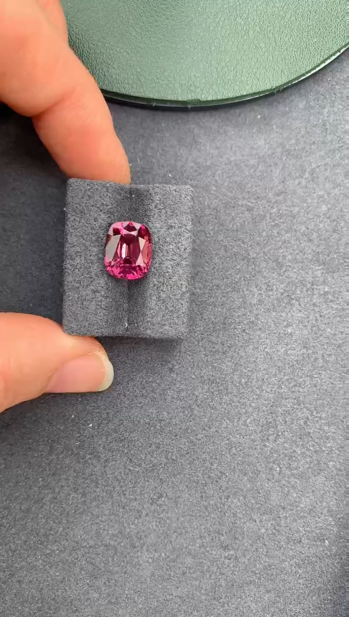 【闪购商品】碧玺裸石未镶嵌4.5ct粉碧玺