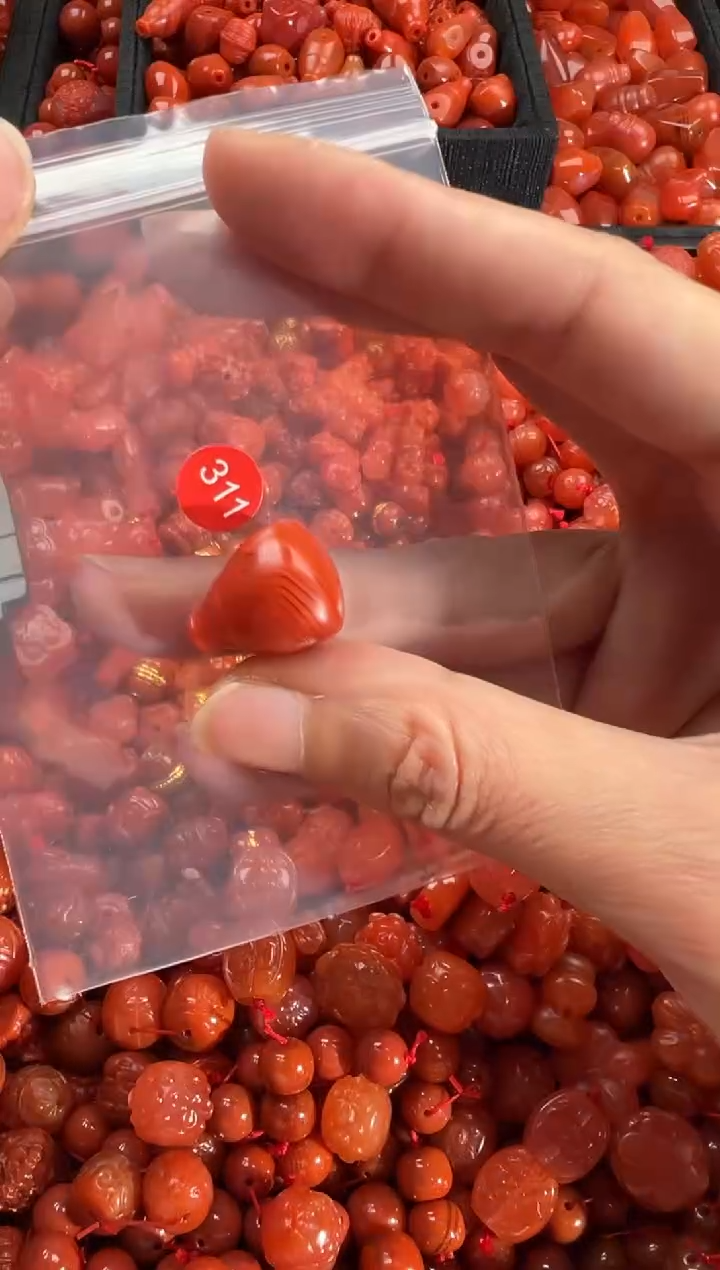 【闪购商品】南红玛瑙颈饰未镶嵌1