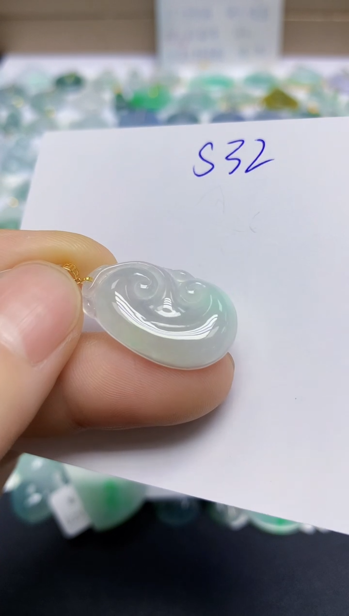 颈饰未镶嵌翡翠天然缅甸翡翠A货翡翠百元以上9元证书费自理