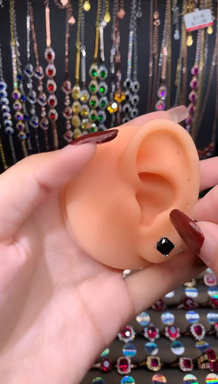 【闪购商品】蓝宝石耳饰银S925镶嵌6