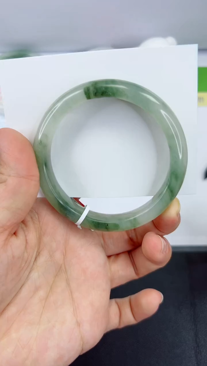 【闪购商品】石英质玉手镯未镶嵌336-58.3