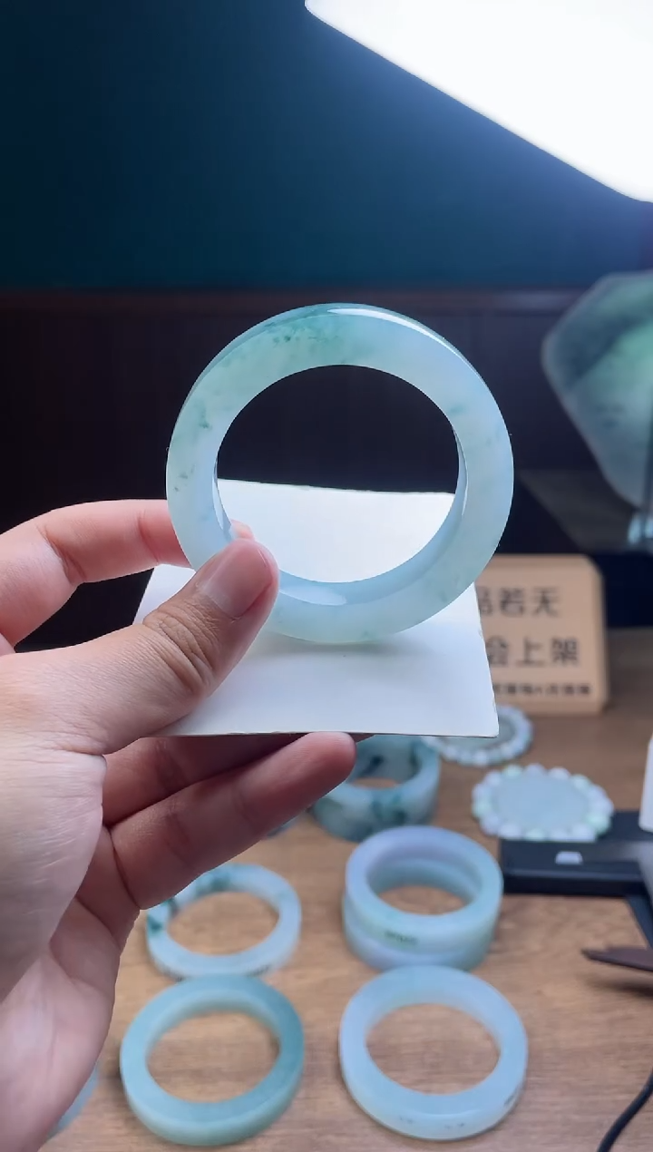 【闪购商品】定制翡翠手镯未镶嵌定制
