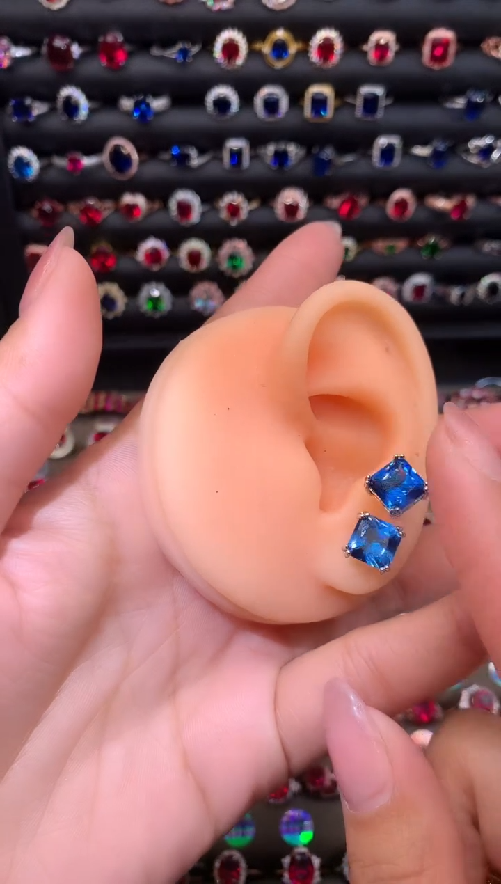 【闪购商品】蓝宝石耳饰银S925镶嵌8矢车菊