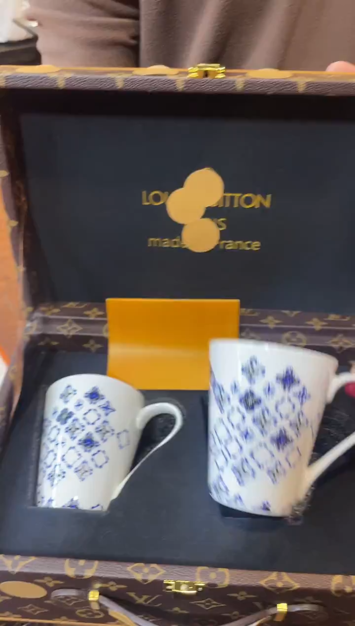 杯鸿辉家品牌瓷器，京东包邮！