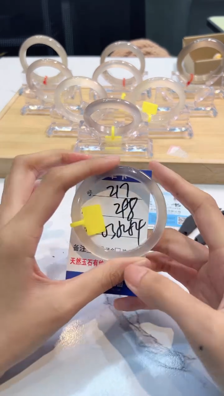 玛瑙/玉髓手镯未镶嵌217-马黄牌53+