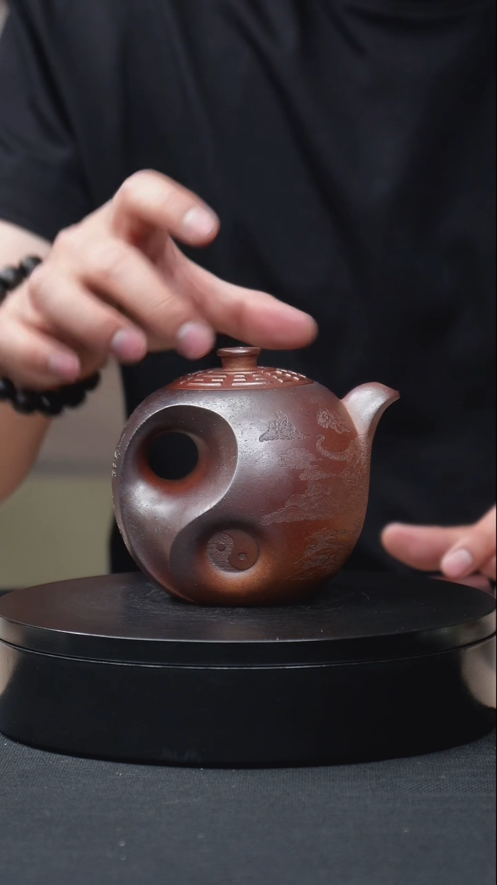 紫砂茶壶本山绿火云烧太极