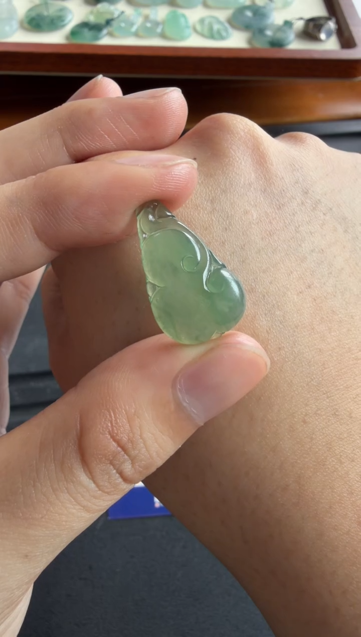 未镶嵌定制翡翠如意