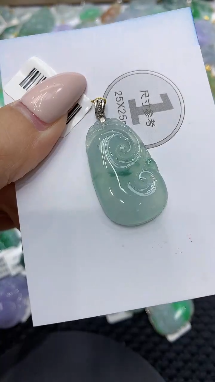 颈饰18K金镶嵌翡翠111111111111