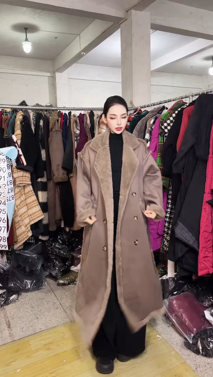 875闪购外套外披马甲打底裤子