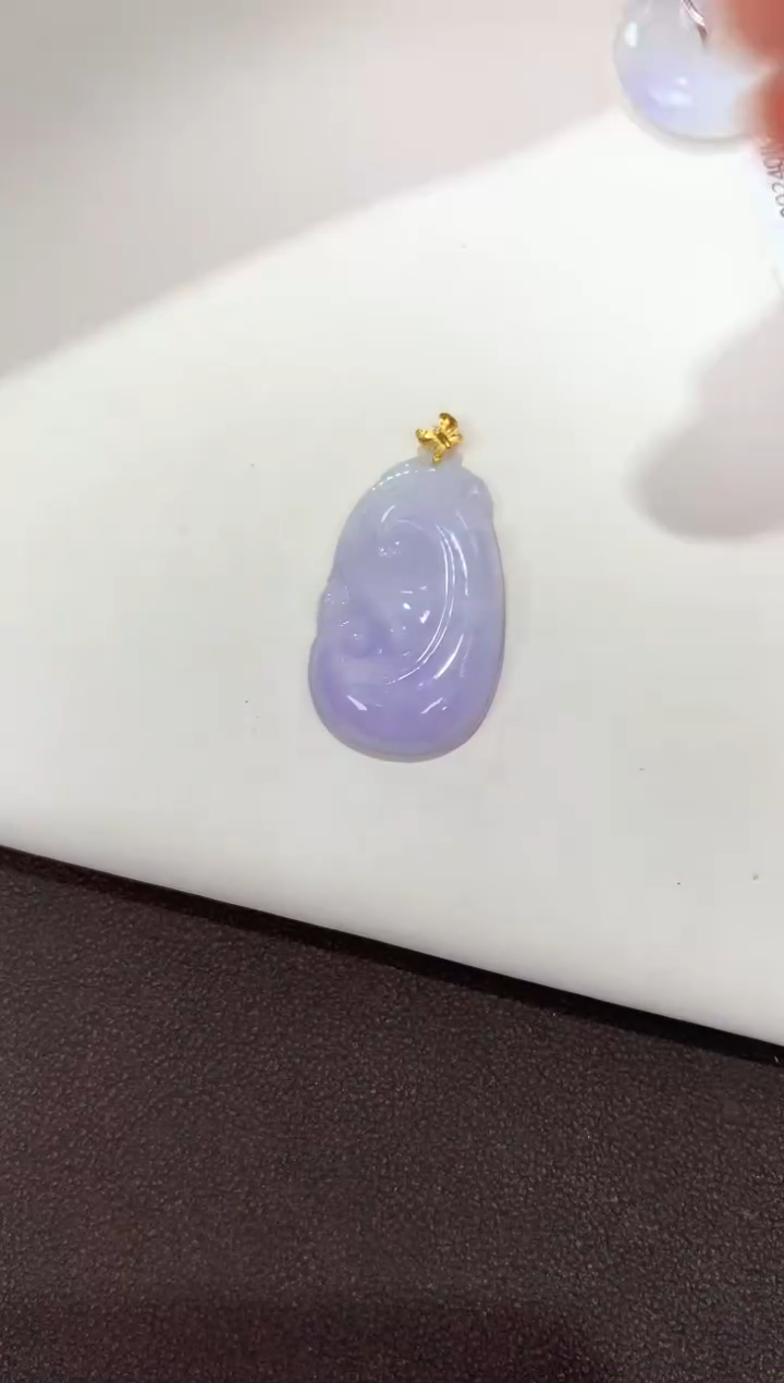 颈饰18K金镶嵌翡翠天然缅甸a货翡翠