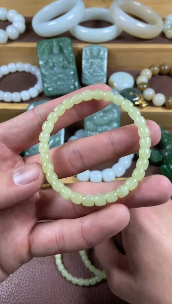 颈饰未镶嵌和田玉吴*子5