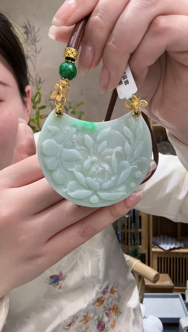 【闪购商品】翡翠颈饰未镶嵌吊坠