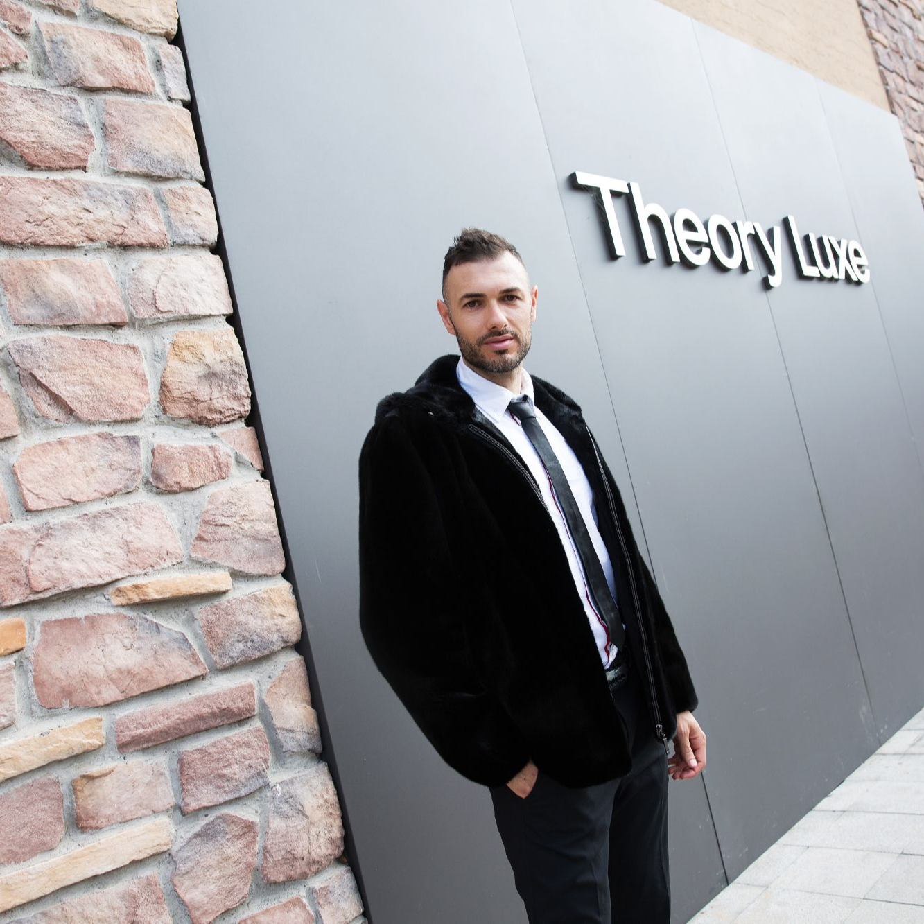 宝嘉美男士貂皮可卸袖貂皮大衣