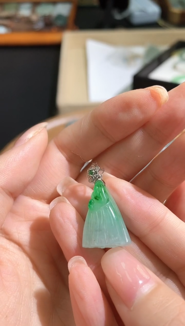 【闪购商品】翡翠颈饰18K金镶嵌250308311