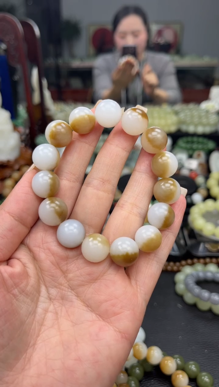 【闪购商品】和田玉手串未镶嵌糖白一口糖卡14