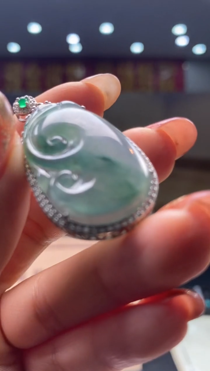 【闪购商品】翡翠颈饰未镶嵌********609