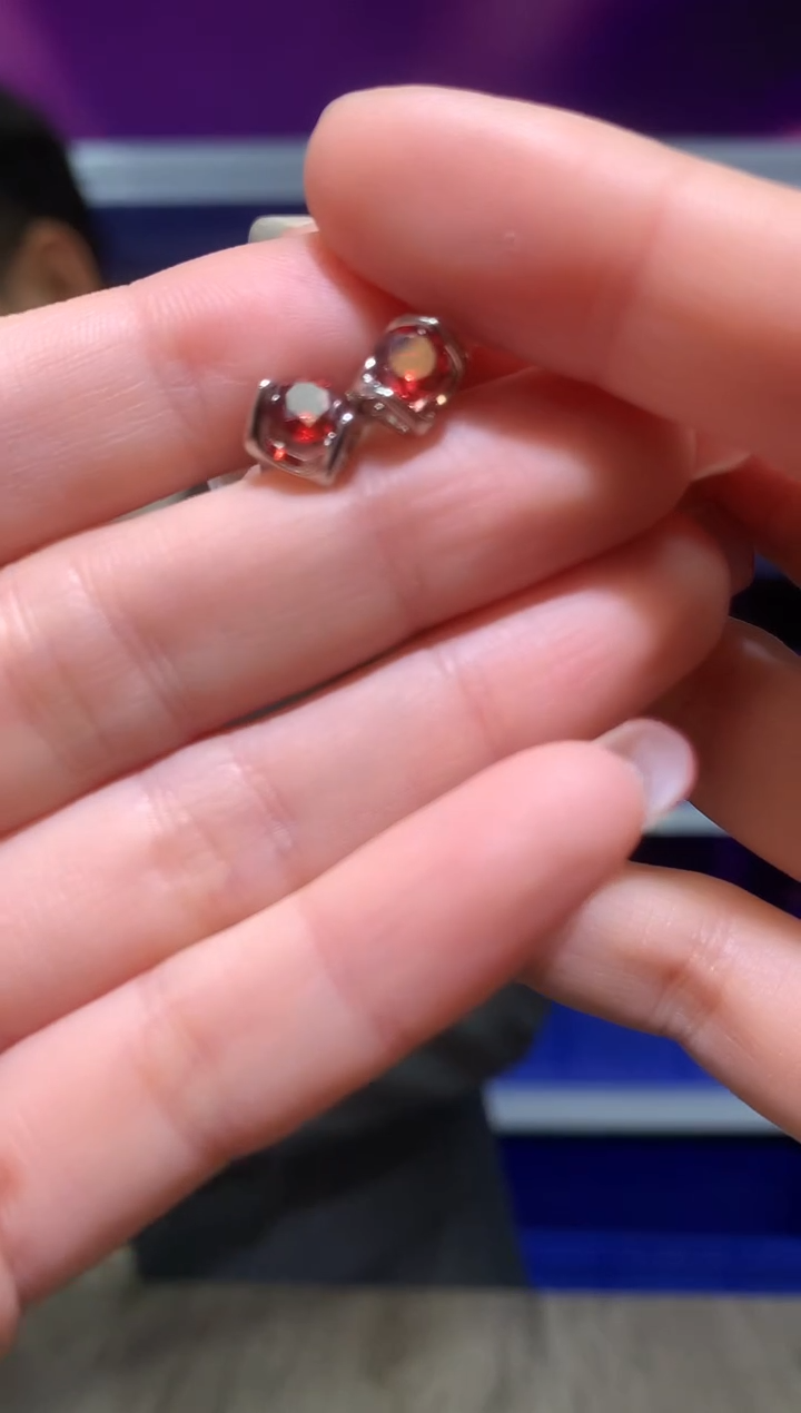 未镶嵌耳饰石榴石【宝石世家严选】